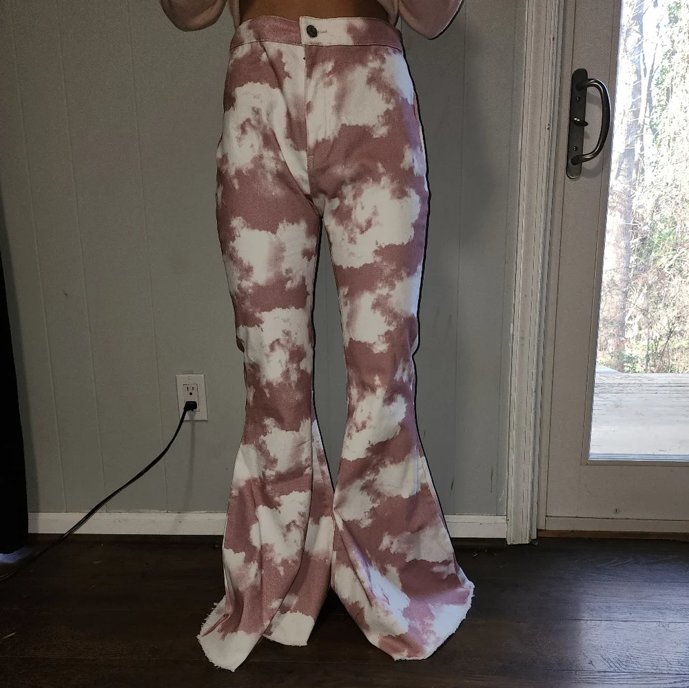 NWT Dolls Kill Trendy, Bad Ass Pink Clouds Stretchy Jeans - Picture 10 of 10